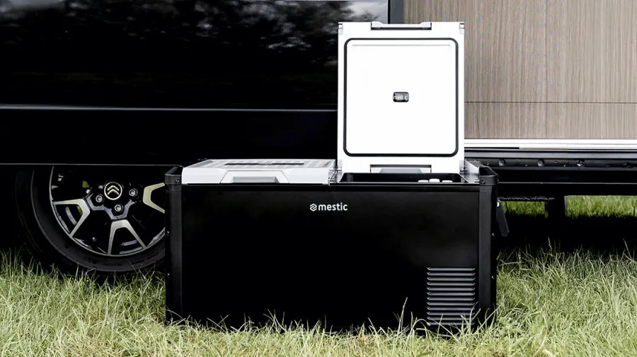 Mestic MCCP-75 dual zone cool box outdoors - essential for camping in southern Europe - My Mestic